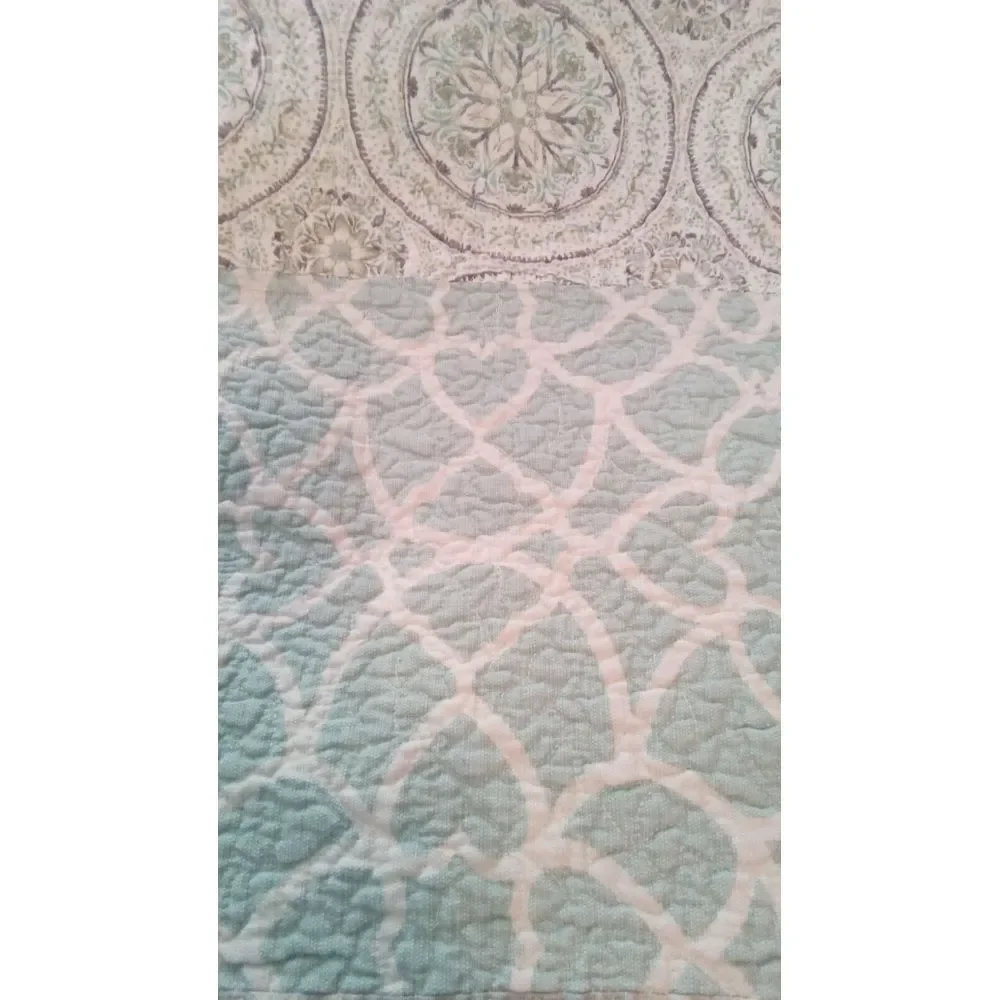 Quilted Bedspread‎ Coverlet Reversible Floral Medallion Pattern Bedding